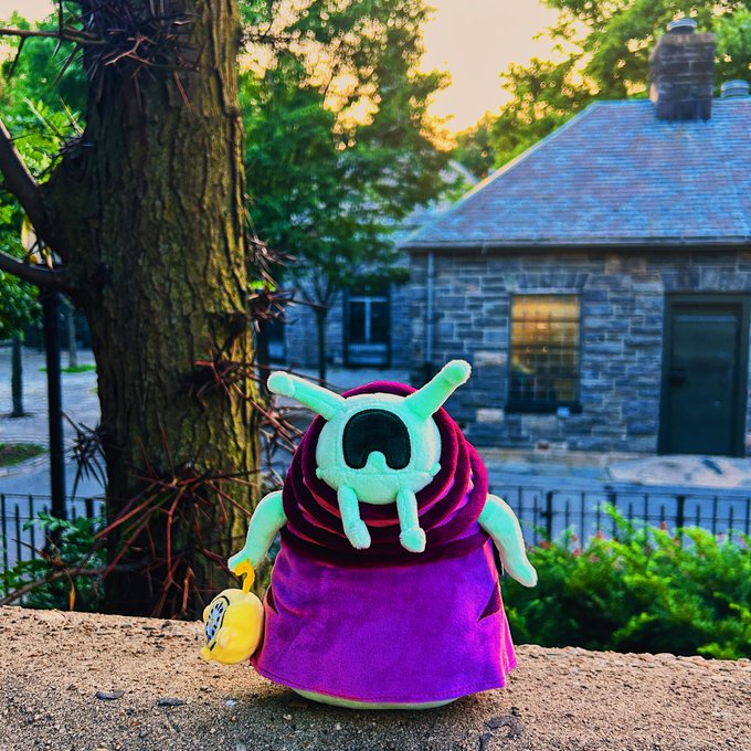 Time eater&rsquo;s visit to NYC https://t.co/mwwmkVm39F