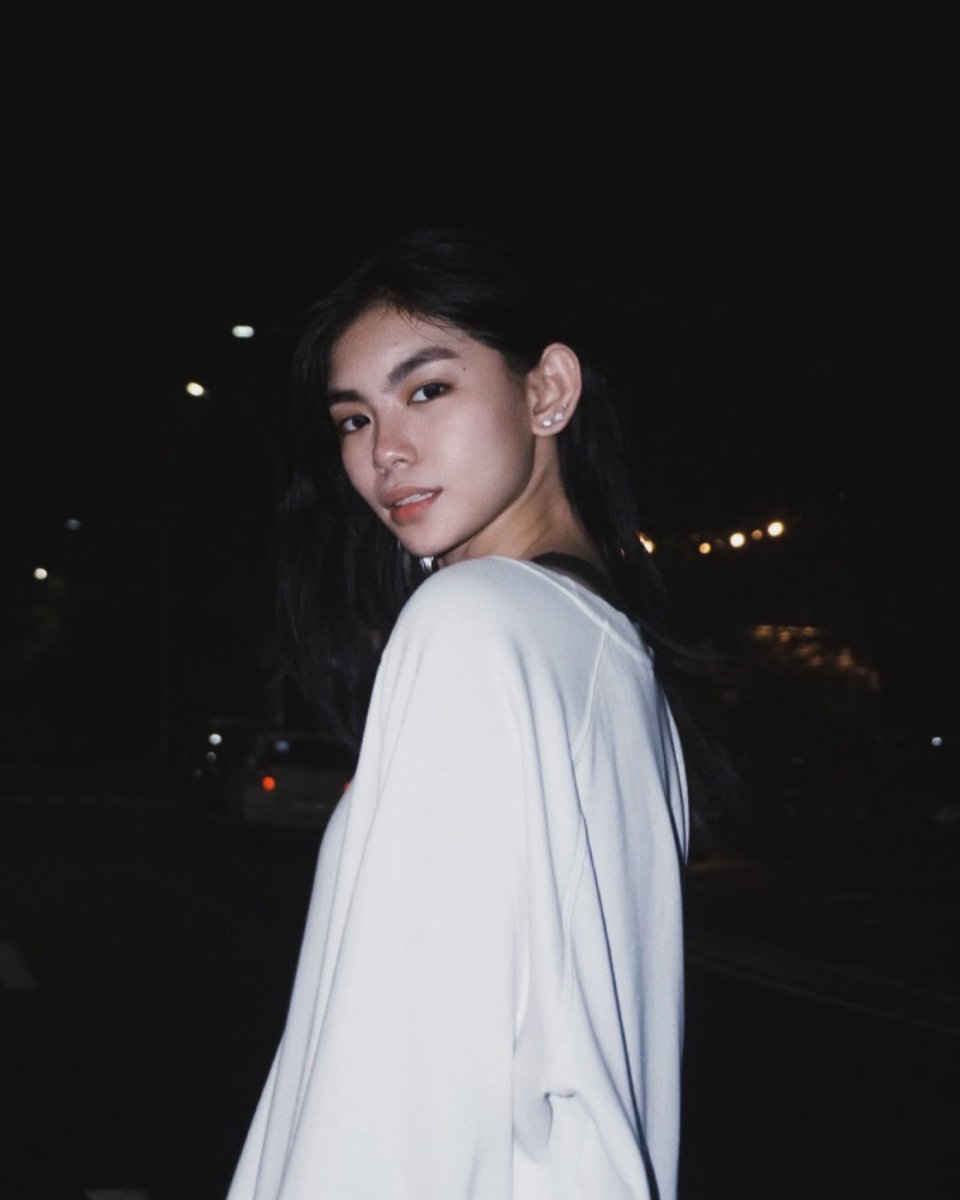 biancaxakhi's tweet photo. 🌚 https://t.co/lG99LZbW3T