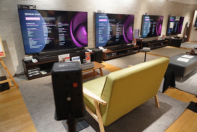 tenin_sato's tweet photo. 【レビュー】2024年モデル 史上最高輝度の『BRAVIA』ショールーム実機レポート https://t.co/5xZACnjJ5p 

#BRAVIA #ソニーストア #2024年モデル #BRAVIA9 #BRAVIA8 #BRAVIA7 #A95L #SonyShop #Tecstaff #店員佐藤 https://t.co/wkqMxEYpH1