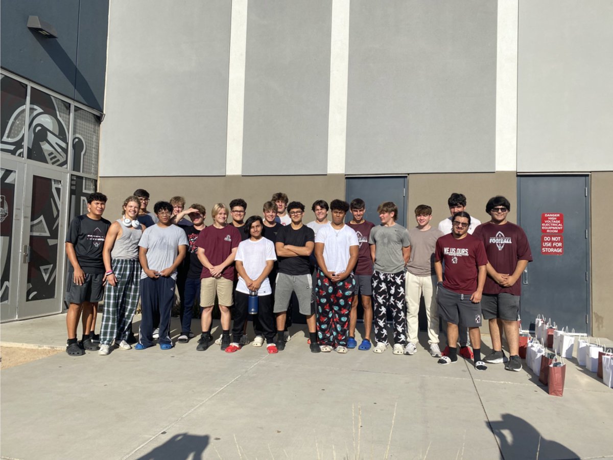 TriviumFootball's tweet photo. Day 1 of Summer Camp ✅ Enjoying the cool weather up in Round Valley! https://t.co/qTsZWiayqC
