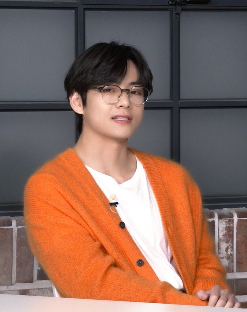 TAEHYUNG IN GLASSES 😵‍💫