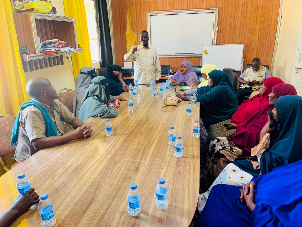 BawedaCso's tweet photo. In a significant move toward peace, @BawedaCso has formed a Negotiation Committee representing Bulo-Barwaqo and Empresso villages. Their mission is to resolve the conflict over the shared well, seeking equitable solutions for all. 

#WaterForAll #NegotiationCommittee https://t.co/4dTOPtqY1f