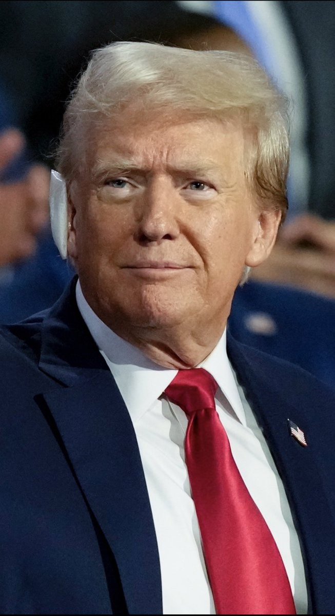eduardomenoni's tweet photo. LEYENDA,
Donald Trump. 🇺🇸

¡Dale ❤️ y RT si también eres TRUMPISTA! https://t.co/8lF9FDOKT2