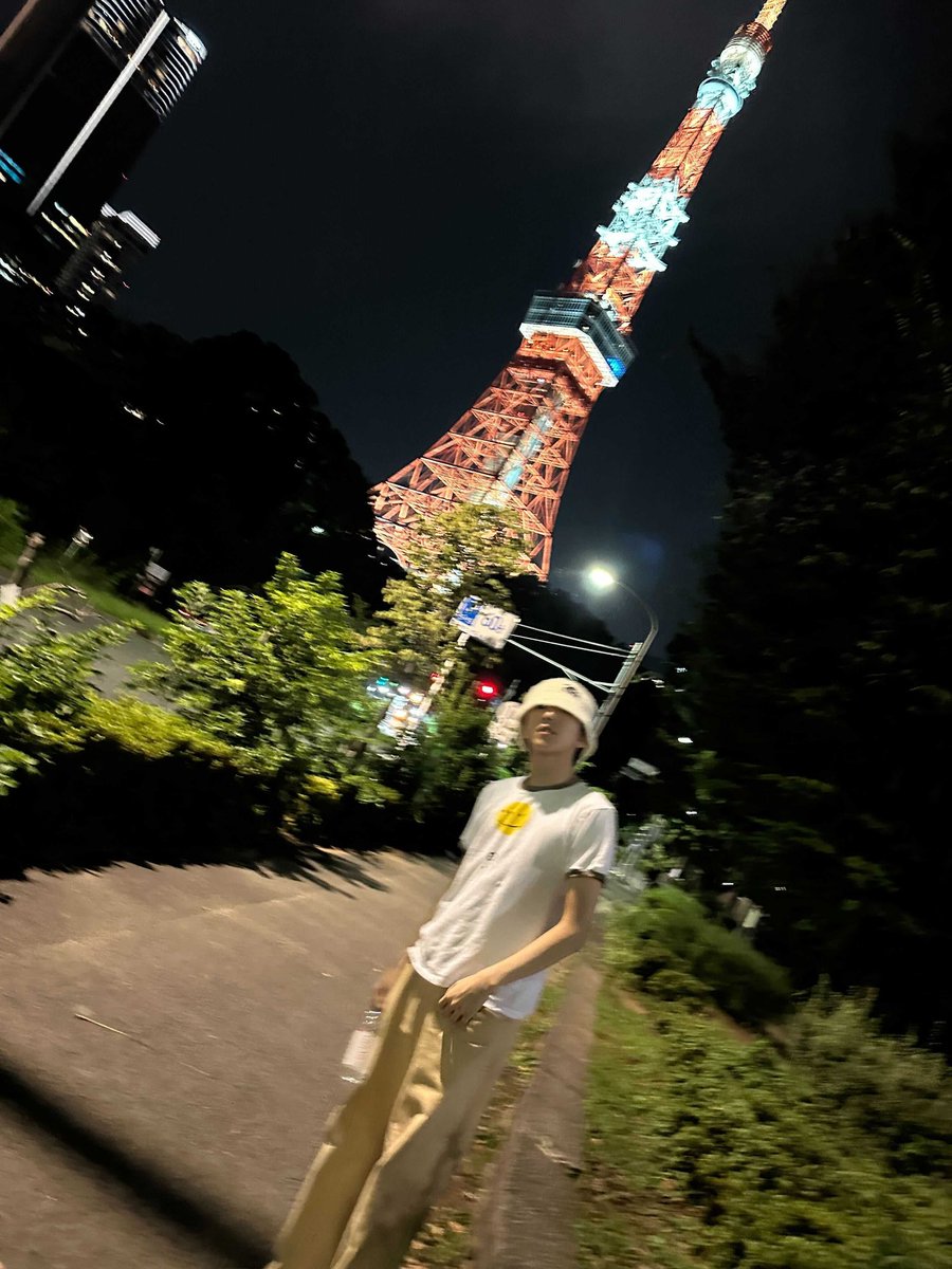 BOYNEXTDOOR_twt's tweet photo. GOOD DAY &amp;
GOOD DATE 😎

#BOYNEXTDOOR
#보이넥스트도어
#WOONHAK
#운학
#야구
#자이언츠파이팅 https://t.co/Xd0jN0jCYH