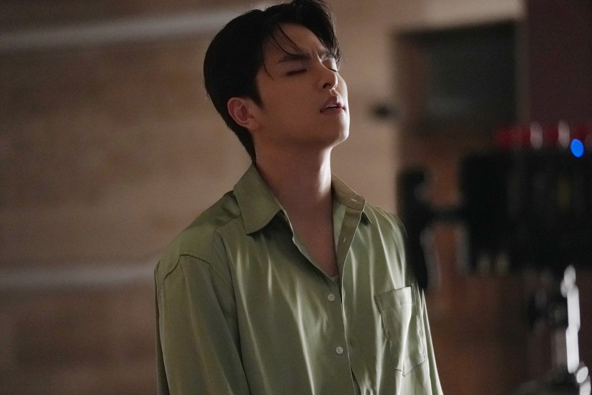 ran2com_'s tweet photo. 나 홀로 뮤비 비하인드 포토🎸 #구준회 

1 https://t.co/OKDzxEjidF
2 https://t.co/wS6XO19YvJ
3 https://t.co/7qP0oaxZ85
4 https://t.co/qSMG9xGu9p https://t.co/aCsDbVRvtf