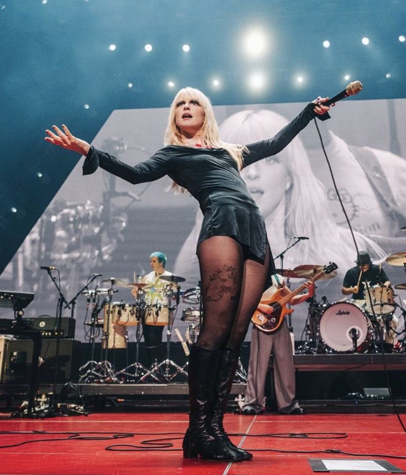 andrea from paramore🖤 tweet media