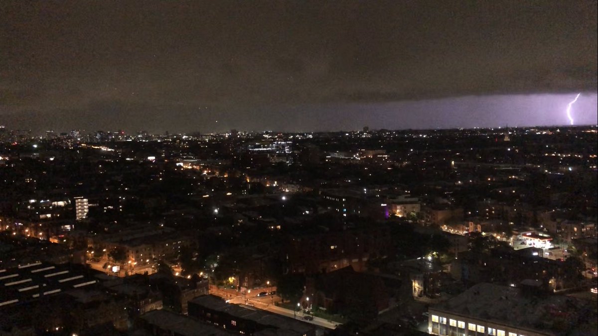 MFanta219's tweet photo. @DrunkAthletes I need to upgrade phone to get a better camera. Caught this strike, but I was more interested in seeing all the transformers popping everywhere. https://t.co/sVOdm5EvGS