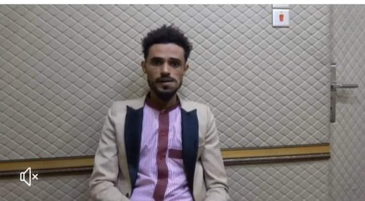 امن عدن قد اعلن الاسبوع الماضي أن البطة مقبوض عليه ضمن آخرين على خلفية اختطاف #عشال 
في مداهمة الممدارة؟؟؟ 

صدقوني فيها راس كبيرة ماحد يتوقع

الإصلاح  طلعو اغبيا نفس غبا ذا البطة