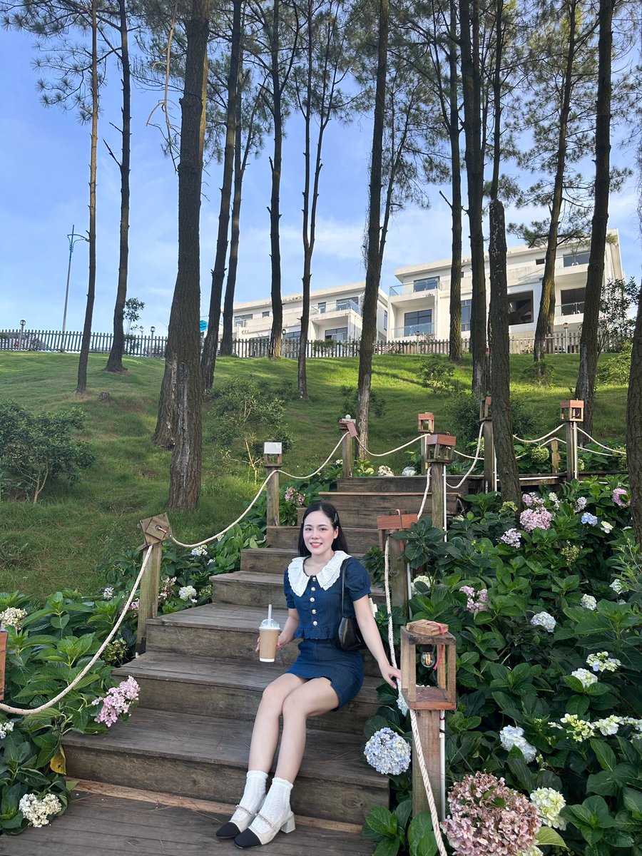 hienpham06's tweet photo. Lâu lắm mới ngoi lên tt kém quá, chéo fl nha các tình iu https://t.co/9lda1IzO7E