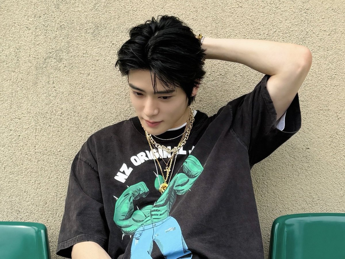 ADORE0214's tweet photo. he's so fine https://t.co/UHd1yRPrFP