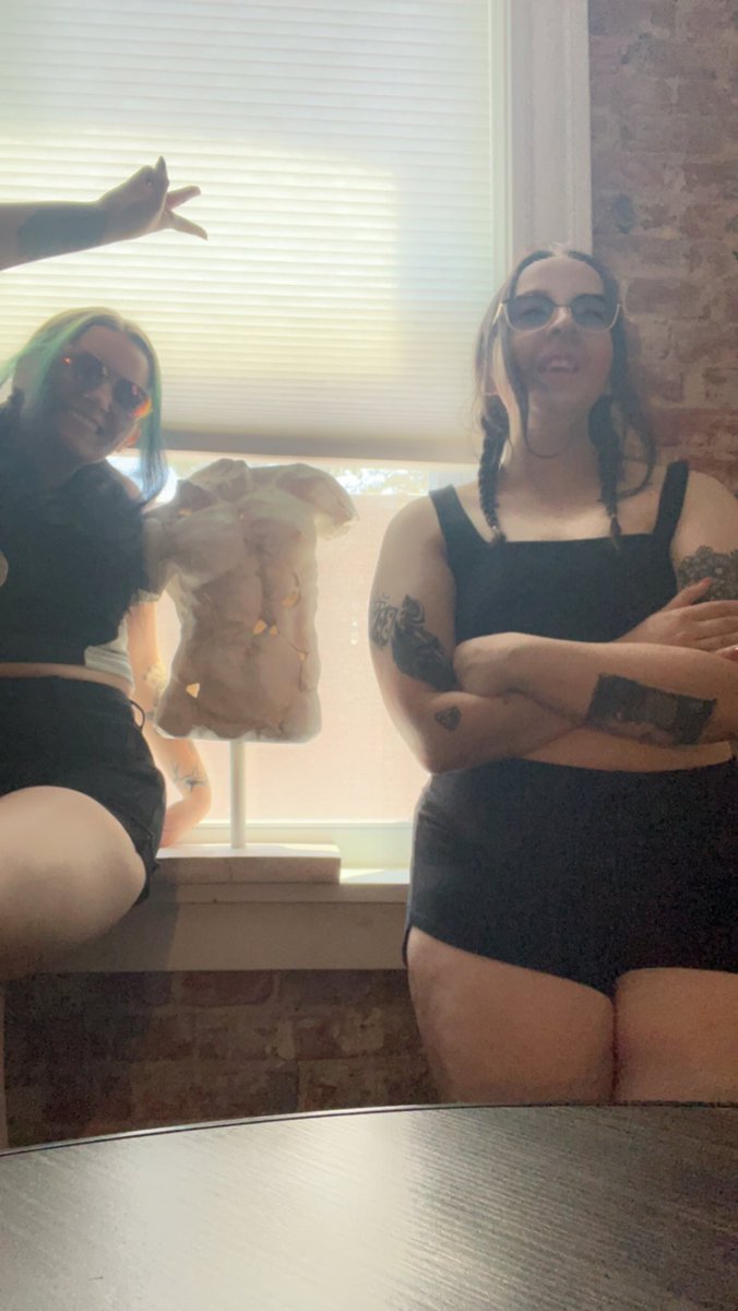 grandtheftanna's tweet photo. happiest of birthdays to my best friend and one of my favorite people in the entire world 💗 so thankful that despite the distance I got to meet you and watch you become a mom, I love you always kelsi and I’m so proud of you ❤️ https://t.co/ayzMDGCxnB