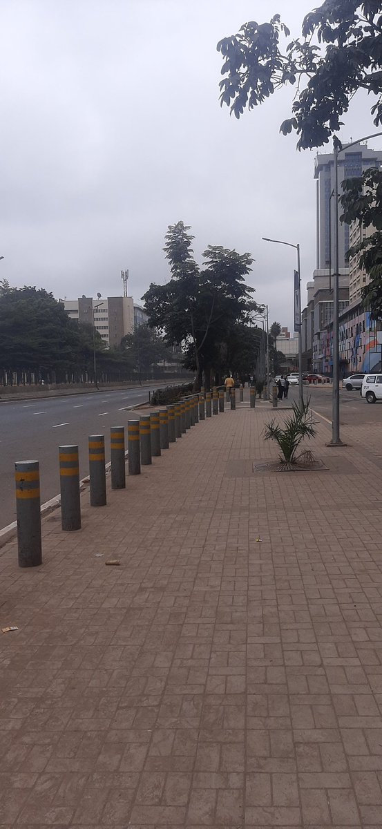 miriam_brian's tweet photo. It's really cold here in the Nairobi CBD leo natoka na manzi huku walai🤣 https://t.co/H6kcvPmXTG