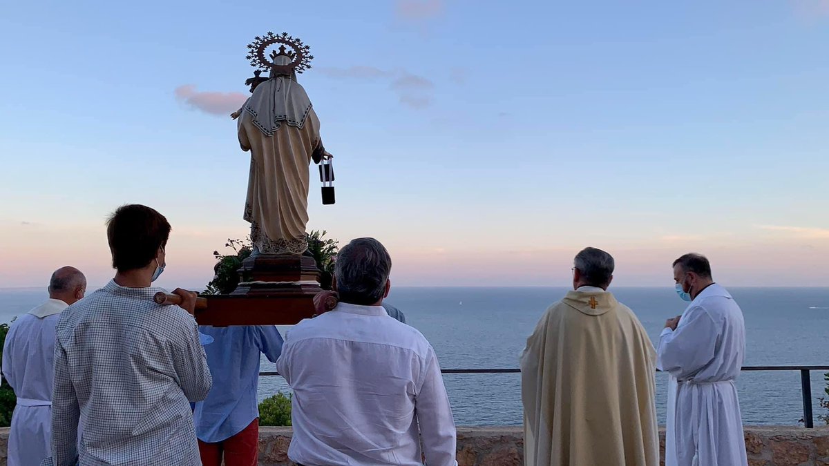 roigtur's tweet photo. 🥳 Bon dia i molts anys i bons a totes ses Carmen, a sa gent de la mar i a tots es vesisns de Es Cubells!!
¡¡Feliz día!! 🌊
#EsCubells #diadelcarme #santjosepdesatalaia https://t.co/9fX3bFHEVV