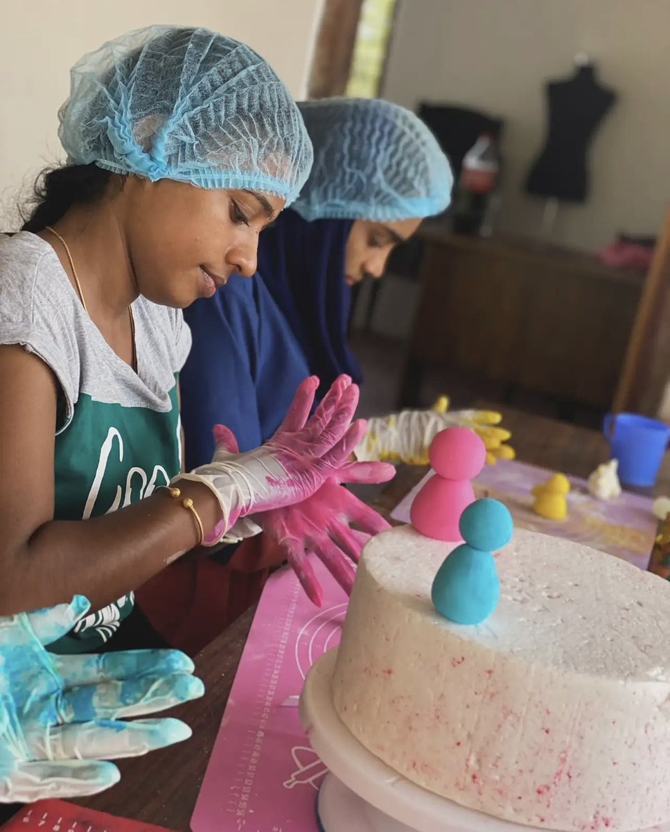 vavuniyafa's tweet photo. Cakeworx.
Admission Open.
📞.0702737696.
📞.0762602426.
📍.Nochchimoddai,Vavuniya.
Institute of Technical Education Nochchimoddai.
#cakedecorating #vavuniyacakeorders #vavuniyacakedelivery #cakeclasssrilanka #icingcookies #colombostyle #Jaffna https://t.co/buE57VHAEC