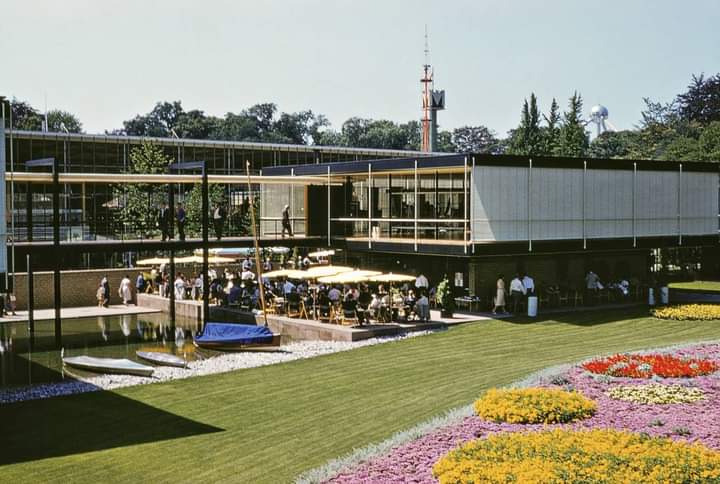 areasvellas's tweet photo. The German Pavilion at Expo 1958 in Brussels, Belgium...
by Sep Ruf &amp; Egon Eiermann...
#architecture #arquitectura #EgonEiermann #Eiermann #Ruf #SepRuf #Pavilion #Expo58 https://t.co/cJMcggrGOY