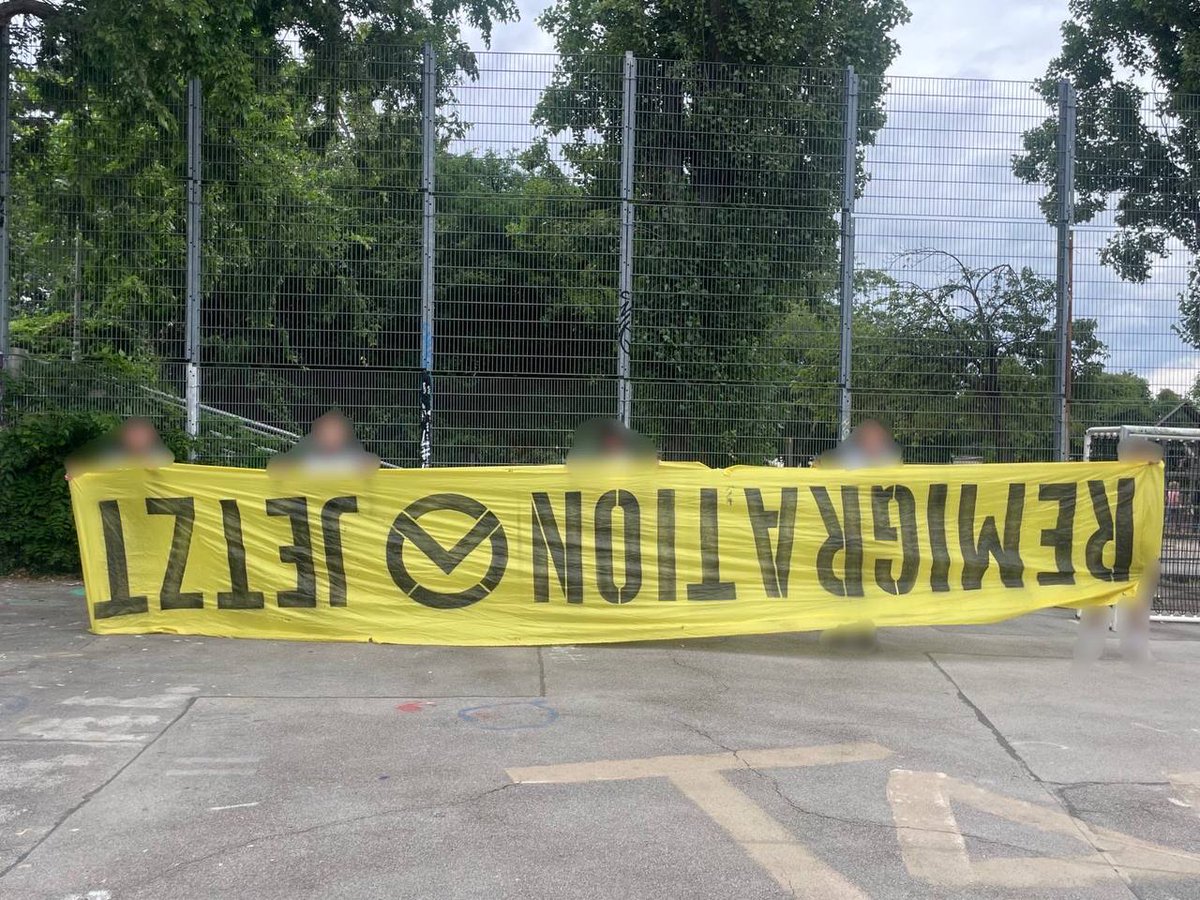 Redskinsberlin's tweet photo. Via Antifa Squads: 

Vienna Antifa with Stolen Banner of the identitarian. 
This year, on the 20 July 2024, they organize a demonstration against an identitarian congress in Vienna.

#ViennaAntifa #FightNazis #JoinYourLocalCrew #Antifa #Squads https://t.co/0f2xJMwxgr