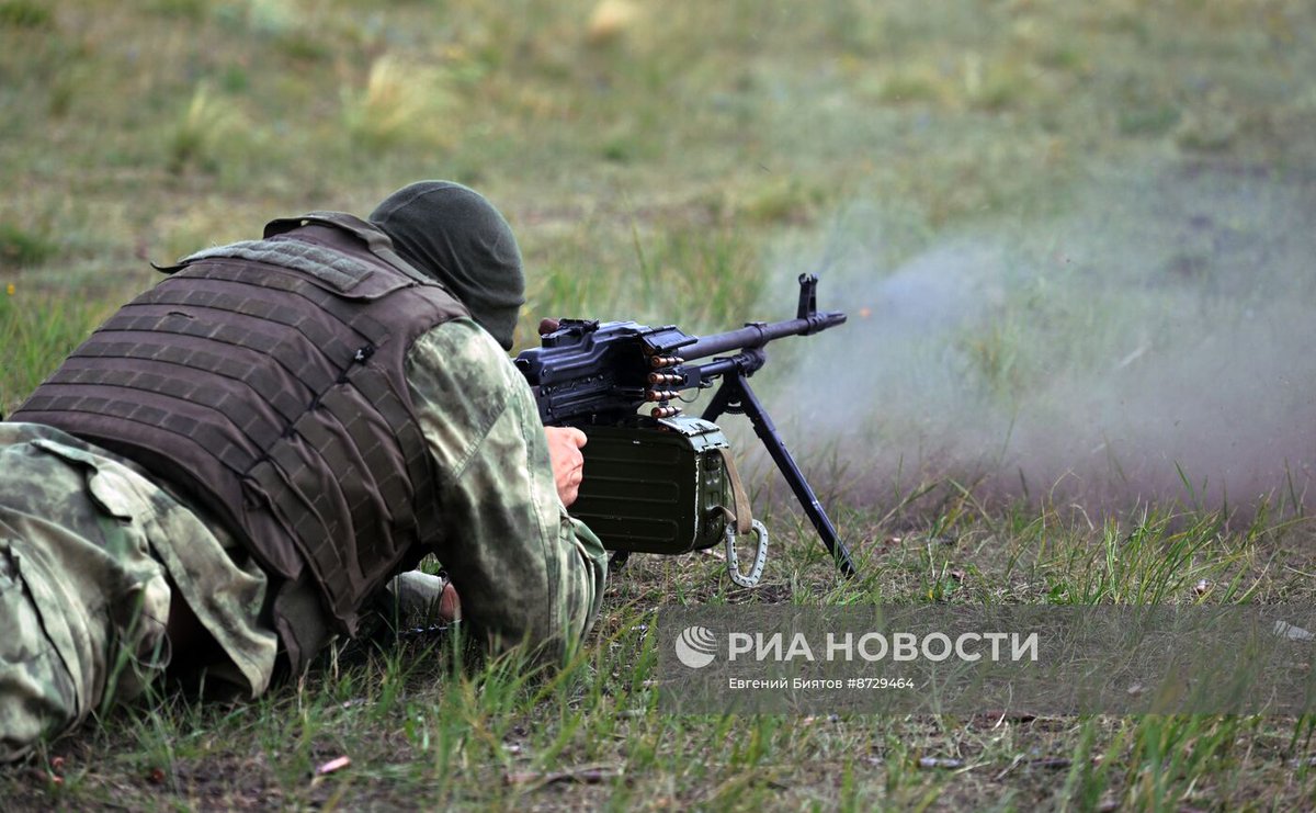 TheGreyPatriot_'s tweet photo. 🇷🇺 Today's basic training of volunteers to be dispatched to Group of Forces "South".
#Russia #Russian #Russians #Today #SVO #Training #Military #Army #Volunteers #Artillery #Rapira #AK74 #Cannon https://t.co/1EVdCpvyTx