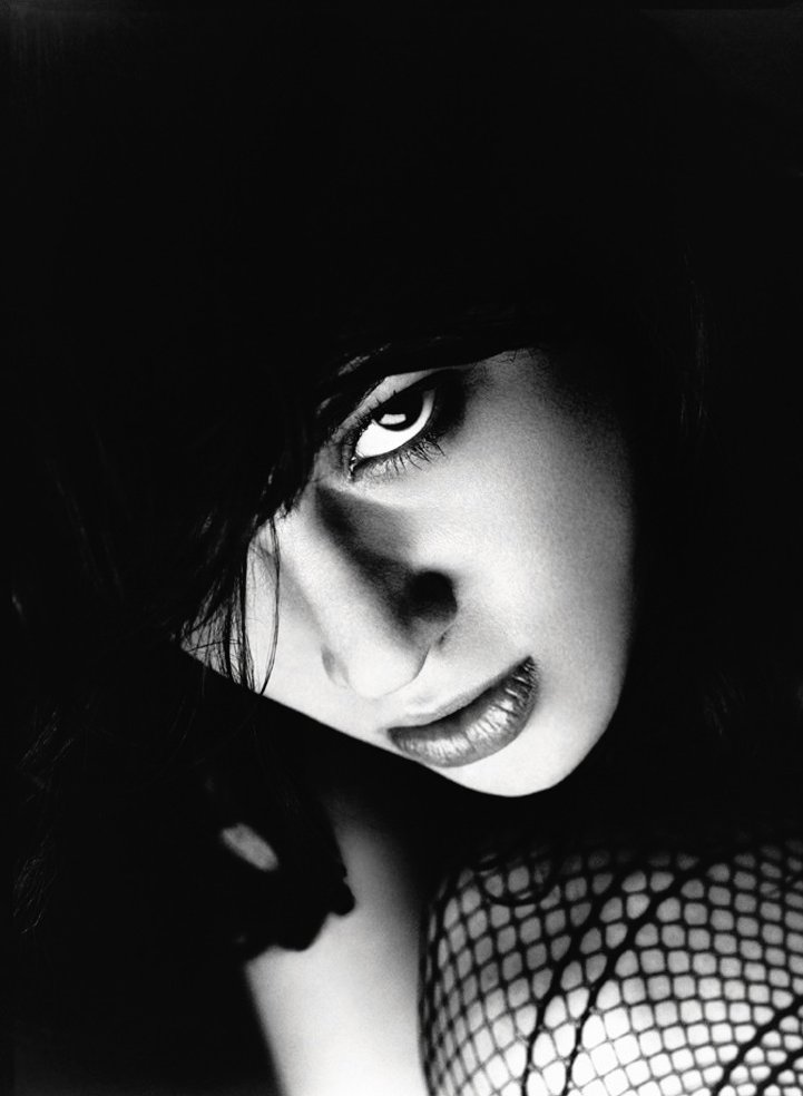 Jacted7's tweet photo. Asia Argento
by David Bailey https://t.co/jJq9EmgBQf
