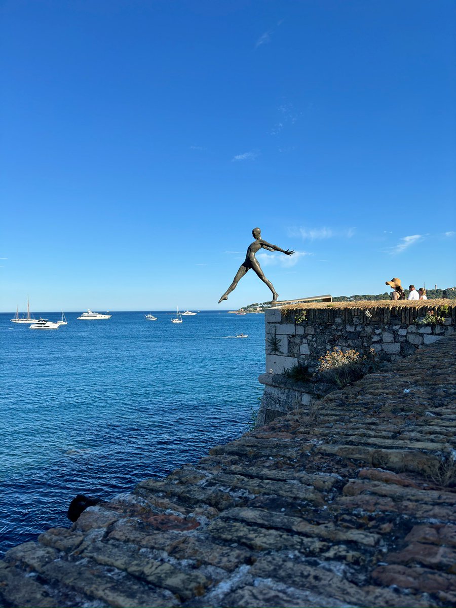 jmlpyt's tweet image. Antibes ses remparts 

#antibes #azur #visitcotedazur #CotedAzurFrance #jmlpyt #photography #Mediterranean #mediterranee #picasso #museepicasso