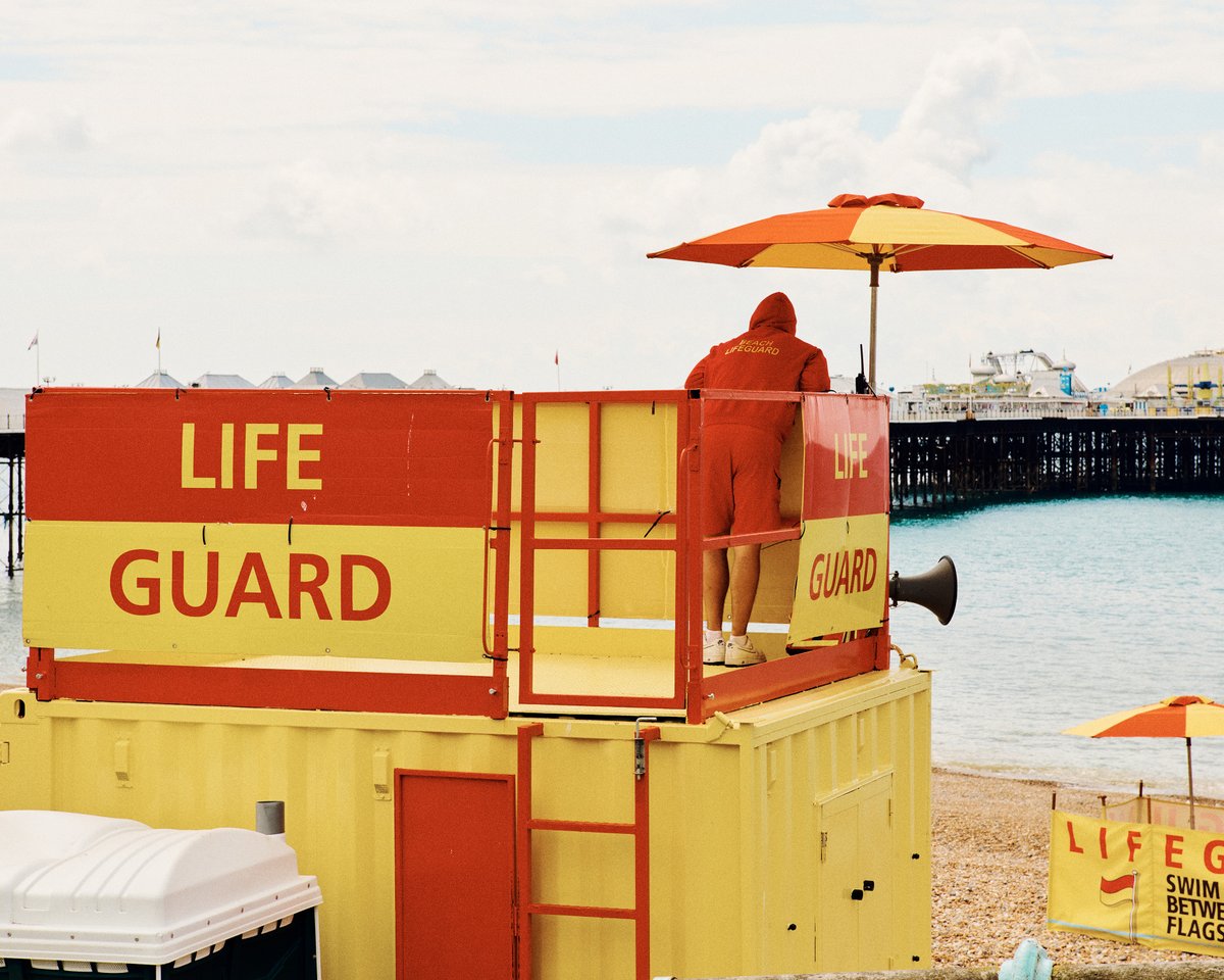 Just thought we'd drop you a little reminder of what blue skies look like, we had enough rain yesterday to shake a stick at. This week you'll find us mainly dreaming of sunnier days! 

Brighton photos by @bexaston