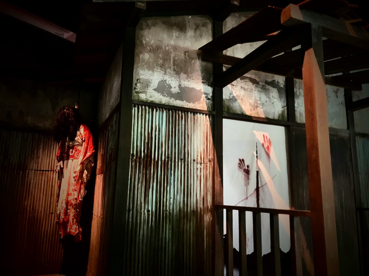 horror2_'s tweet photo. ホラー映画の美術にスポットを当てた体験型展示「ホラーにふれる展」会場写真　新潟県立自然科学館で開催中 - https://t.co/RZRiMQYz5C https://t.co/348jwSNNFs