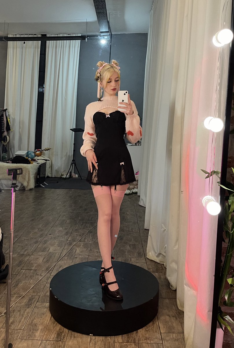 MoonDaysok's tweet photo. Todays fit 💕 https://t.co/pMvYXVOJS7