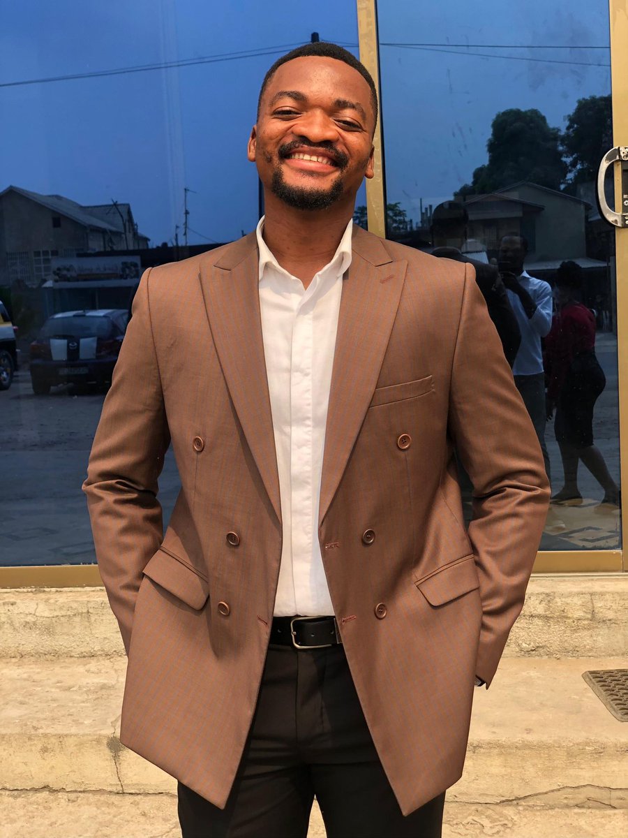 #Rdc « Les maux du corps sont les mots de l'âme, ainsi on ne doit pas chercher à guérir le corps sans chercher à guérir l'âme. » 
✨🦅
