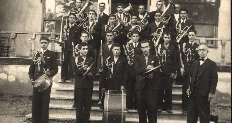 mazkulede's tweet photo. Sinop Halkevi Bandosu 1935
#Sinop #Halkevi #bando #müzisyen https://t.co/40KTh9BR4b