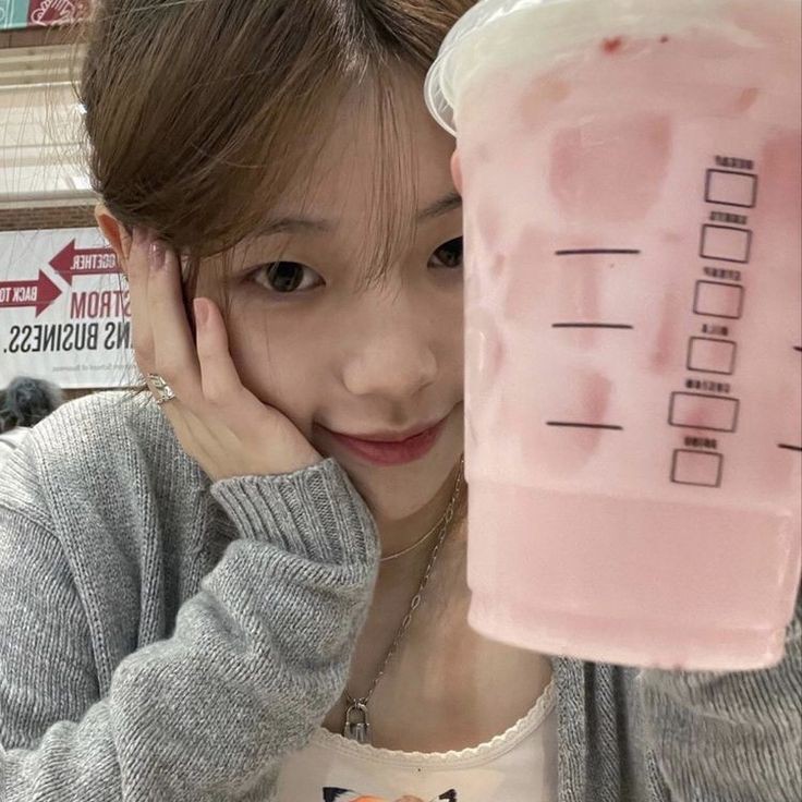 foreunyu's tweet photo. haai ^_^ I'm eunyu!! 

We can be friends but... DON'T BE WEIRD!! (being weird = not liking cats...) ≧﹏≦

parody acc for @stilleunyu !! :P https://t.co/5DS5e6rJH6