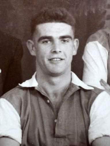 garythegooner56's tweet photo. Found out something today that I never knew. Sean Connery aged 23 was playing right wing for Bonnyrigg Rose in the 1953-54 season. Watching  the game was none other than Sir Matt Busby who after the match offered a contract to Connery to sign for Man United which Connery declined https://t.co/JUXJzBBIwt