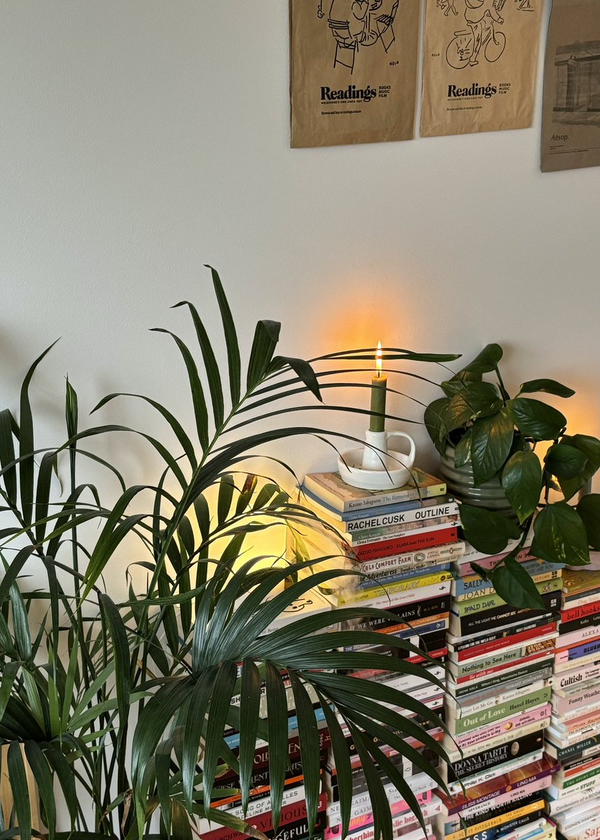 chloeprw's tweet photo. home is where the books, the houseplants, and the candles are https://t.co/VVrD4yh4SV