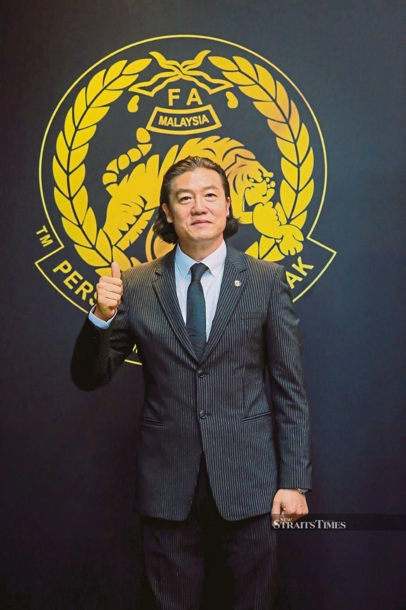 Bolanalytics's tweet photo. Kim Pan Gon bersama Malaysia  
907 hari 
35 perlawanan 
20 menang 
5 Seri 
10 Kalah 
61 Pemain digunakan secara keseluruhan 
Lantik 21 Jan 2022 
FIFA Ranking 154 ke 135 dunia  

Terima kasih. https://t.co/j62epllRxT