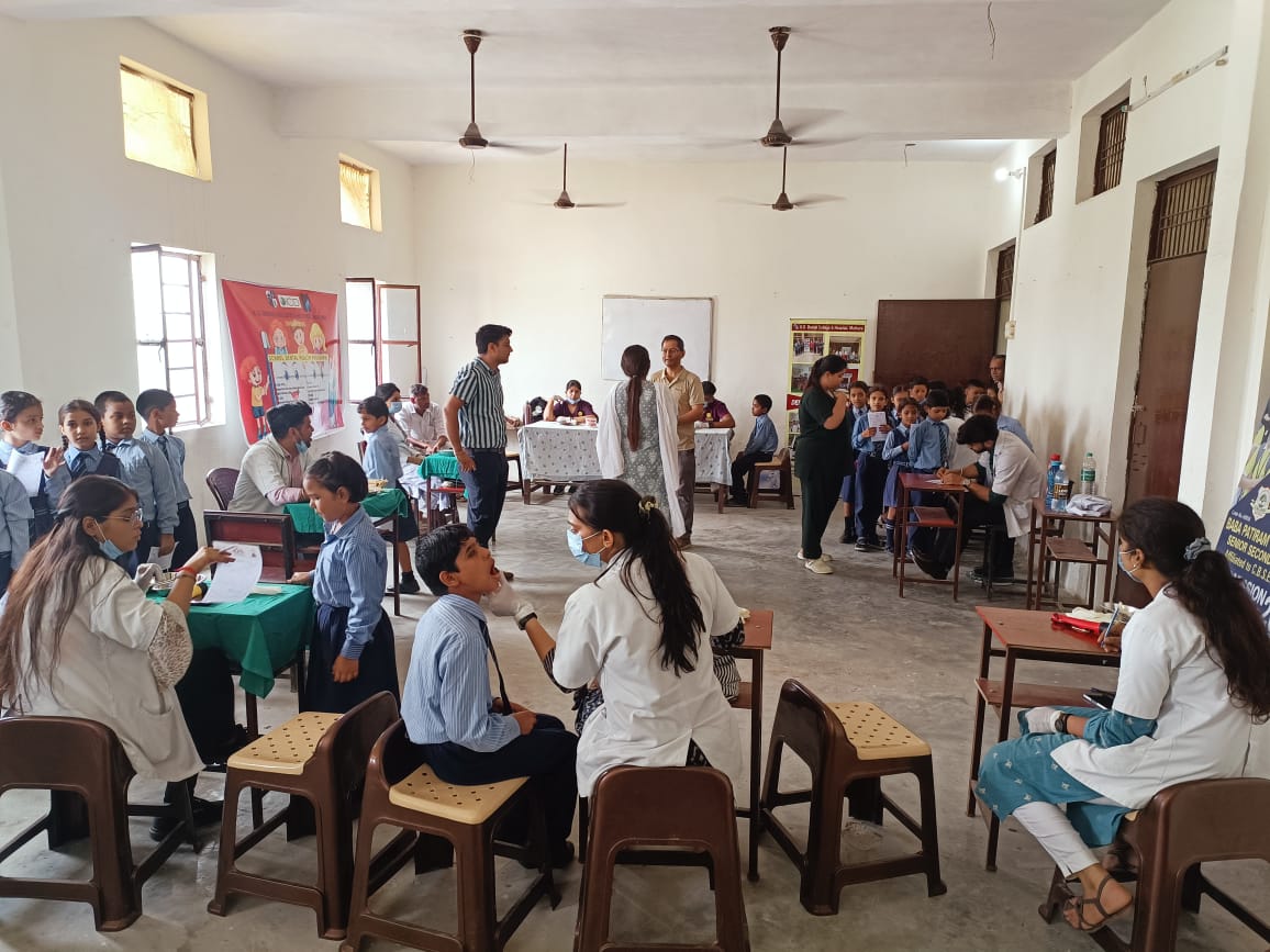 Rotary3110's tweet photo. Glimpses from #Arogyam, Mega Health Check-Up Camp organised by Rotary Club of Mathura Central. Stay tuned for more updates of the Arogyam camps across #RotaryDistrict3110.

These camps are checking baseline health parameters of students from class 3 to class 8.

 #rotary https://t.co/F1gkg2Fkgr