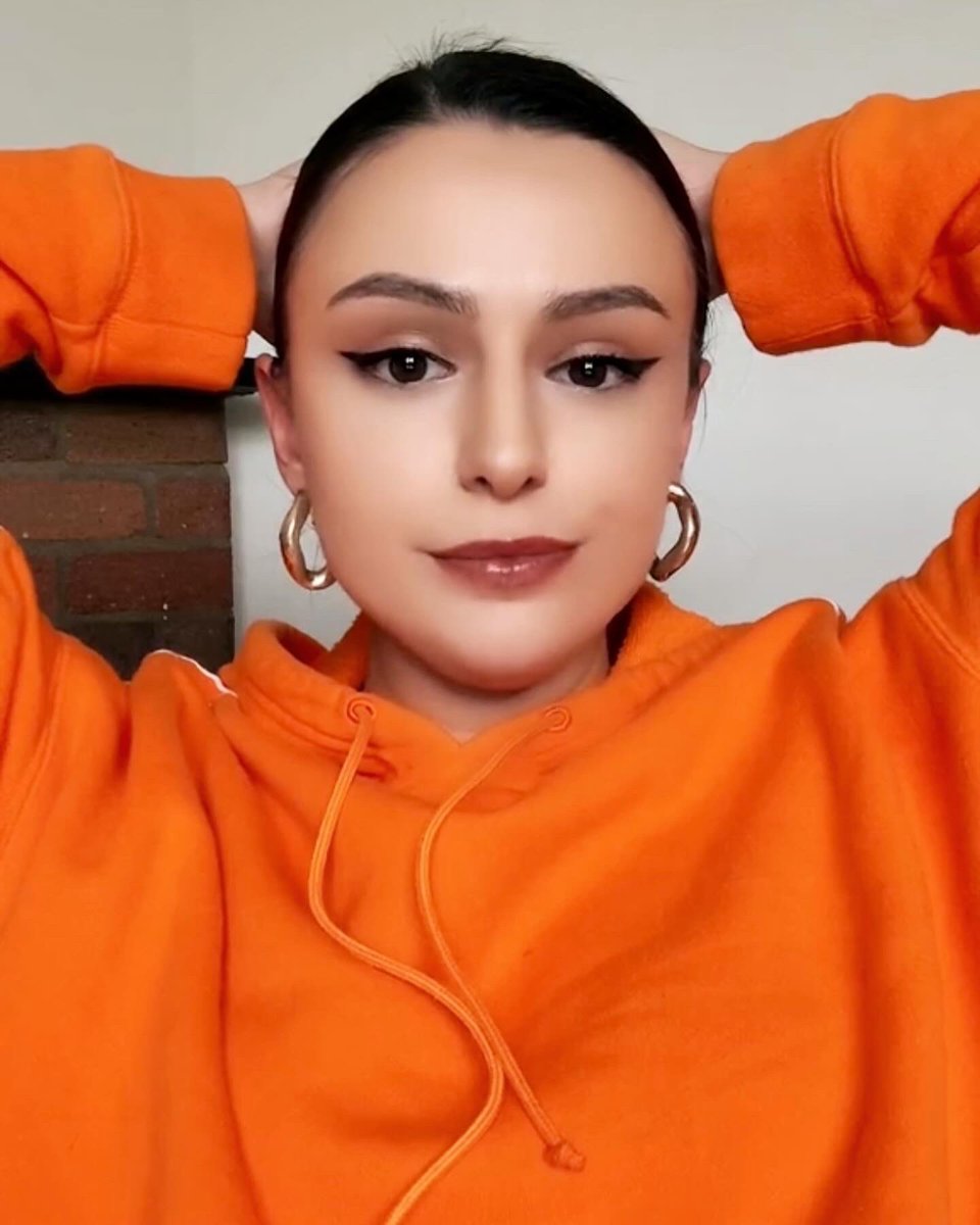 LittleQueenCher's tweet photo. 🧡🥰👑 https://t.co/YcHcaDxgp5