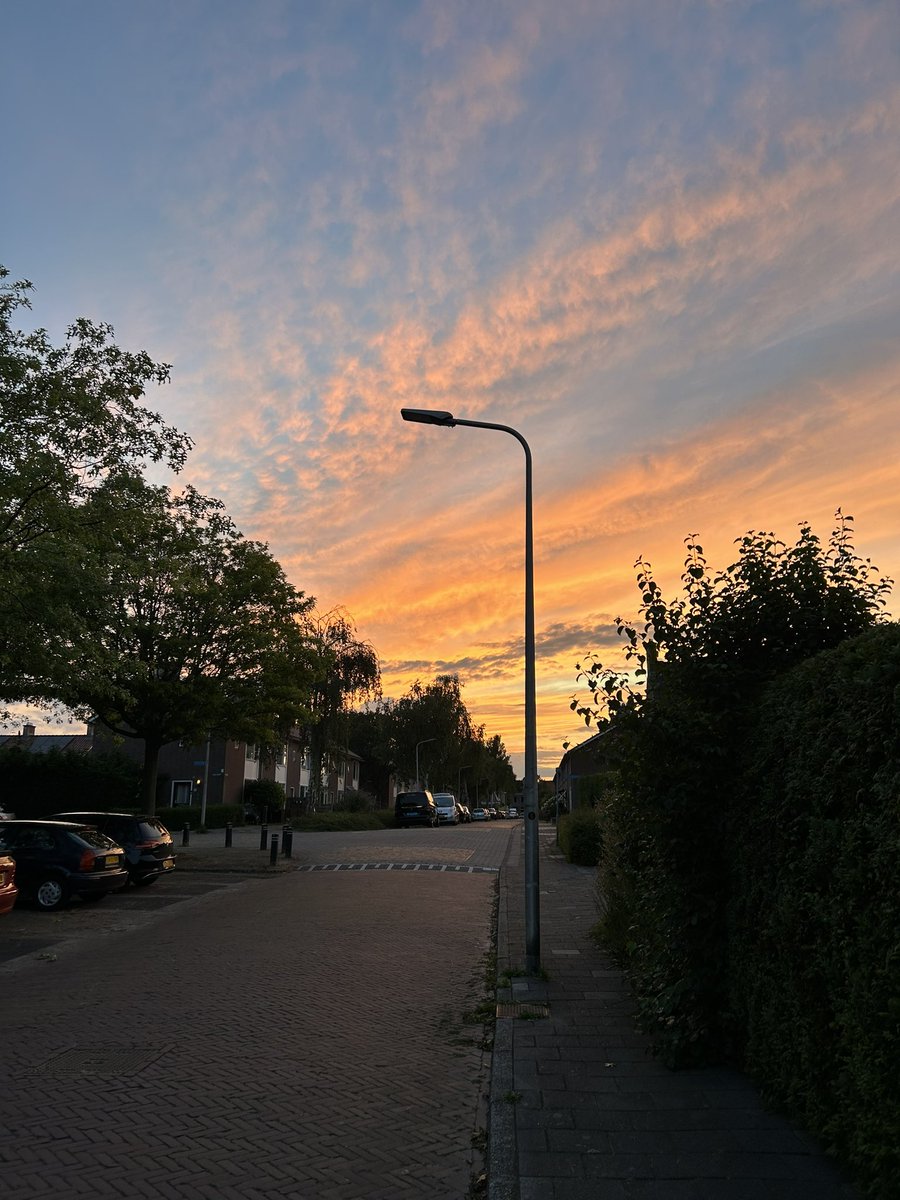 daisy007tje's tweet photo. @aartgaag Deze was iets eerder. https://t.co/6mrFRk2xyc