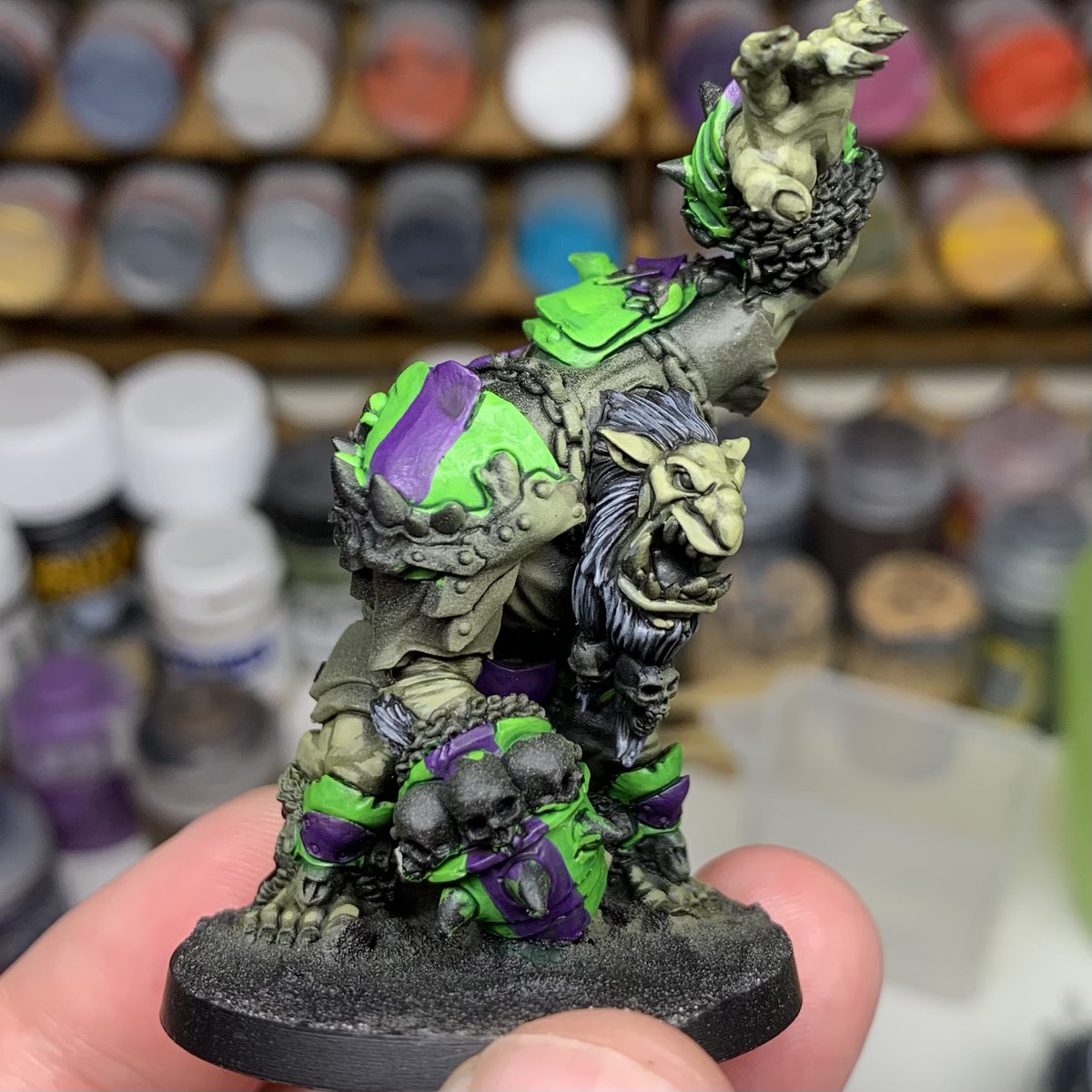 StuffPhil's tweet photo. Trying to get this troll in working on to the same stage as the other one.
#bloodbowl #warhammercommunity #paintingwarhammer #greenskins #ageofsigmar #orcsandgoblins #gloomspitegitz #gloomspite #troll #warhammerfantasy #paintingminiatures #snotlings https://t.co/ljDnjApH2x