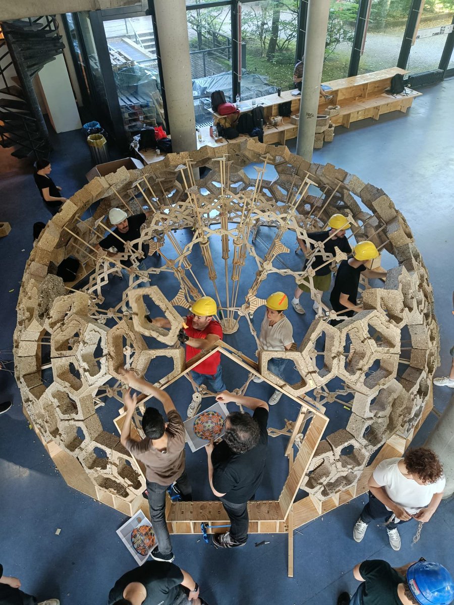 🧱 Profesorado del Grado en Diseño y Gestión de la Imagen y de Fundamentos de la Arquitectura (<a href="/EIF_URJC/">EIF: Escuela de Ingeniería de Fuenlabrada</a>) y profesores de la <a href="/UPCToficial/">Universidad Politécnica de Cartagena | UPCT</a>  participa en el montaje de la cúpula Crush Up con materiales reciclados en 
<a href="/TUBerlin/">TU Berlin</a>

<a href="/DesignURJC/">Diseño URJC</a> <a href="/ArqURJC/">ArquitecturaURJC</a> <a href="/Erasmus_Project/">Erasmus+ Projects</a> #crushup