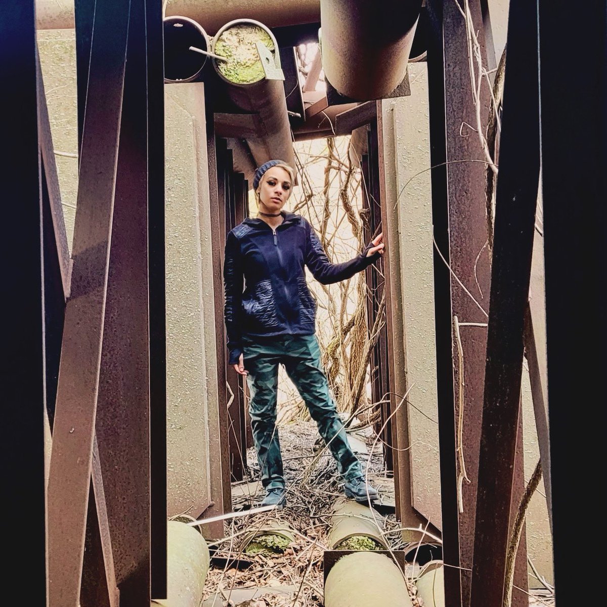 RavenAngelRose's tweet photo. Somewhere I have no idea I was just brought there to explore !! https://t.co/wBM1AbxJpp