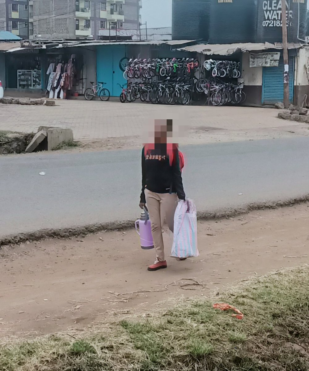 This is one of the many congolese hawking coffee along the streets of Nairobi, and my biggest question is if today Kenya is thrown to dogs will we be easy to do this in the streets of Daaresalam embracing all the shame that we use to have a vibrant country?