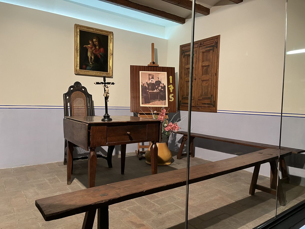 Felicidades querida Congregación. 175 años para bendecir a Dios y experimentarnos guardados en el Corazón de María, Madre del Amor hermoso, para anunciar la buena noticia de Jesucristo a los pobres y la liberación a los oprimidos ungidos por el Espíritu. <a href="/i_claret/">NUNC CMF</a>