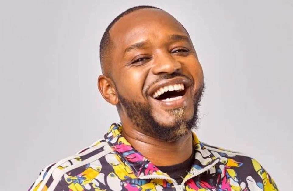 Belive_Kinuthia's tweet image. Boniface Mwangi’s children are studying in international schools where MPs, PSs, and governors children school. He lives in his own home, in the same posh suburbs as the ruling elites. He’s sorted. Donor funded activism can allow him that kind of good life. He may pretend to be…