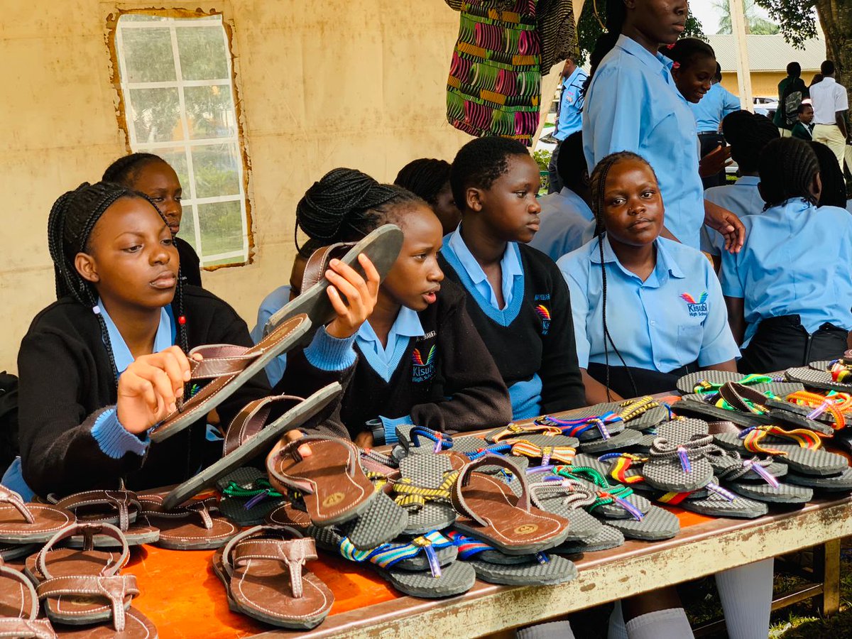 kisubi_schools's tweet image. Take a look at the highlights from our Open Day that happened on July 14th, 2024. Our event featured students proudly showcasing their projects and products, demonstrating the skills and knowledge they&apos;ve gained.
#ReadyForWork #KisubiSchools