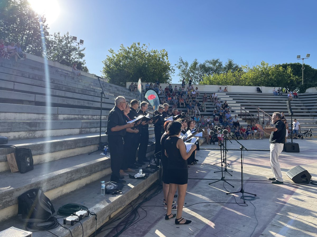 Lunes 15 de julio. La <a href="/orquestaTejeda/">orquesta Tejeda</a> hemos participado en el parque de Benicalap, junto a la Agrupación Coral Benicalap, y las 2 sociedades musicales: Gallano Lluch y Benicalap. #benicalapbarriodelamúsica Organiza Concejalía de Fiestas y tradiciones. <a href="/GranFeriaVLC/">Gran Feria de Valencia #GranFeriaVLC</a>  <a href="/festesdeVLC/">Festes de València</a>