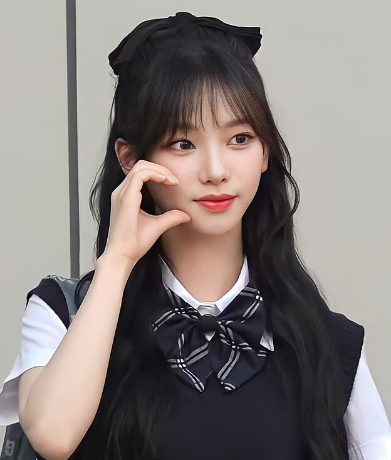 aespa’s Karina Spotted With Former SM Rookies Trainee

aespa’s Karina was recently seen spending time with former SM Rookies trainee Hina, showcasing their enduring friendship. The girls of aespa are known for maintaining close ties with former trainees, particularly those from