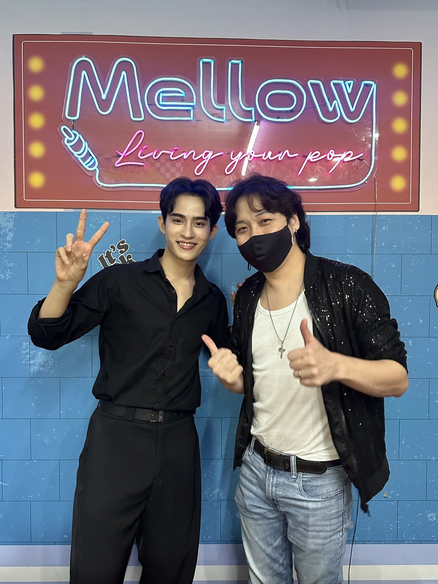 ArtistAplan's tweet photo. ขอขอบคุณพี่โด่ง และพี่ๆทีมงาน @MellowPOP_TH ด้วยนะคะ🙏🏻 

#BCGeneratorFMinbkk
#barcodetin 
#MellowPop https://t.co/hZSMqFlzNB