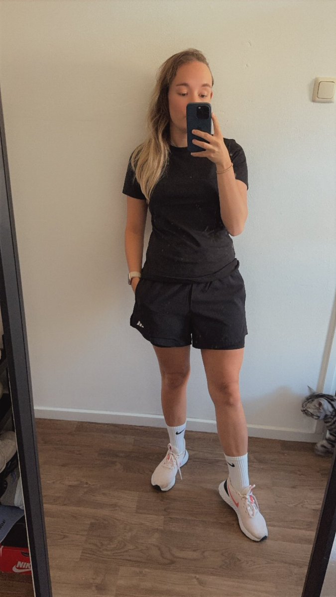 MaudyScreams's tweet photo. Ya girl been hitting the gym 😄 https://t.co/JNSuZJ0Rui