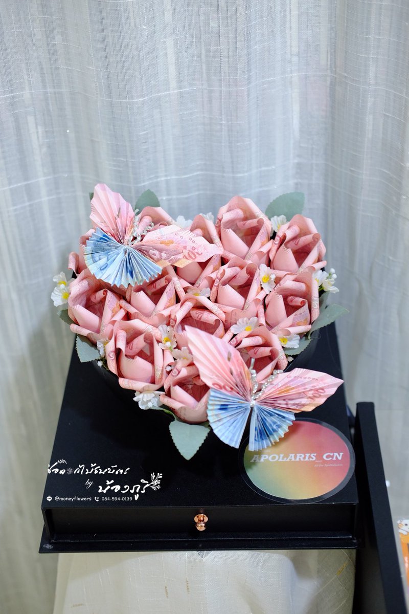 purimoneyflower's tweet photo. 🙏Thank you. FANS @Apolaris_C @Nnattawin1
For trusting us to create this special gift. Give it to your significant other. #ApoNattawin #apocolleagues
#Moneycake #moneygift #floweranniversary
#ช่อดอกไม้เงิน #ช่อดอกไม้แบงค์ #ช่อดอกไม้ธนบัตร #ช่อเงิน https://t.co/8KOgmPSdfv