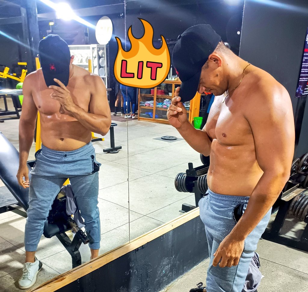 PeneMorbo's tweet image. Seguimos entrenando 💪 para estar más hot 🔥😈
.
#gym #boy #ejercicios #CHiCO #chicoactivo #penemorbo