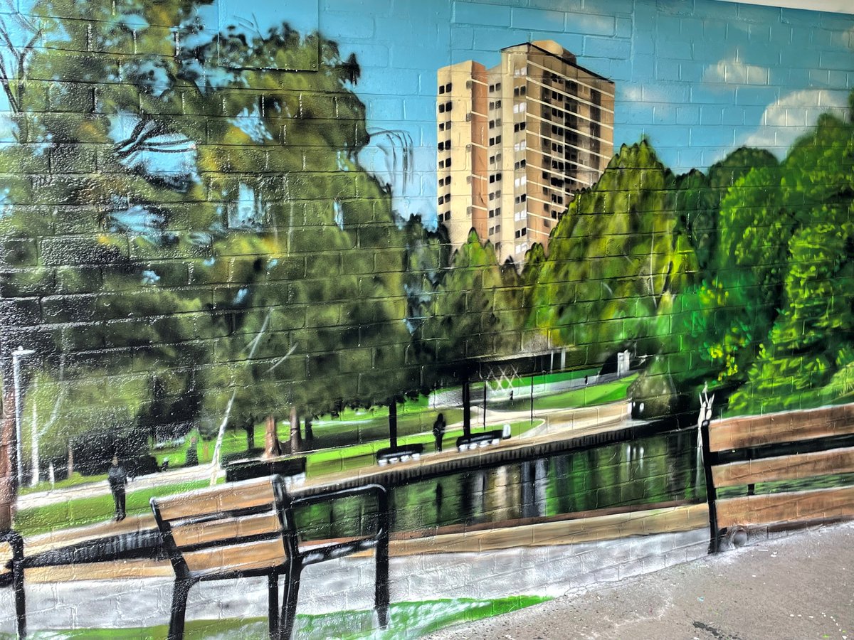 StevenageBC's tweet photo. 🎨 Have you seen the new urban artworks in Stevenage?

Three new artworks - themed around Stevenage on Wheels, Town Centre Gardens and Stevenage Photographers - are located at the Monkswood Way and Six Hills Way roundabout.

Make sure you go and see them! https://t.co/CVFGWXxjsw