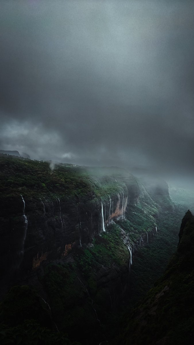Pranay0005's tweet photo. Through my lens - Monsoon moods of Maharashtra ❤️🙌🏻🌧️
Shot on @madebygoogle 
#Teampixel #pixel4a #madebygooglemahar https://t.co/iZIOjTfeVt